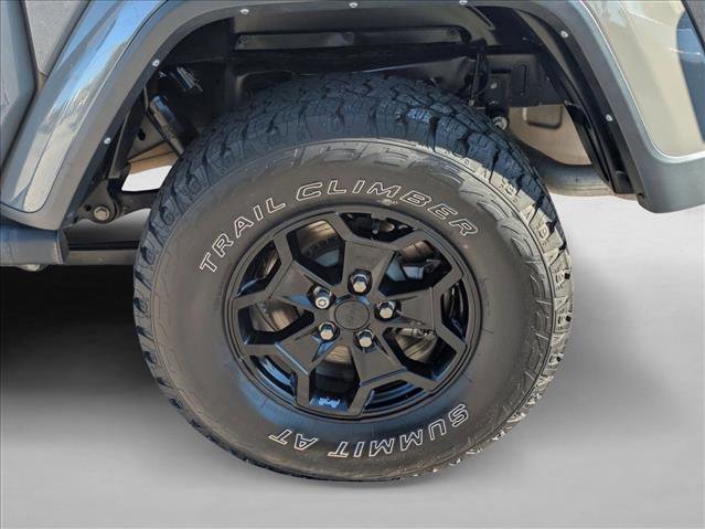 Used 2021 Jeep Gladiator Sport image 23