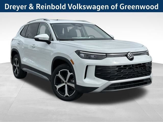 New 2026 Volkswagen Tiguan SE image 1