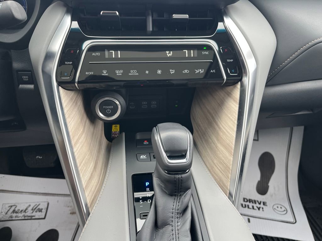 Certified 2023 Toyota Venza Limited image 17