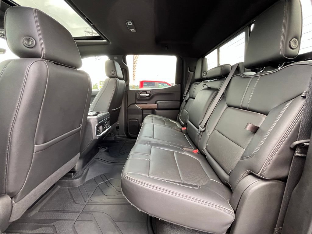 Used 2020 Chevrolet Silverado 1500 High Country w/ Technology Package AWD/4WD image 29