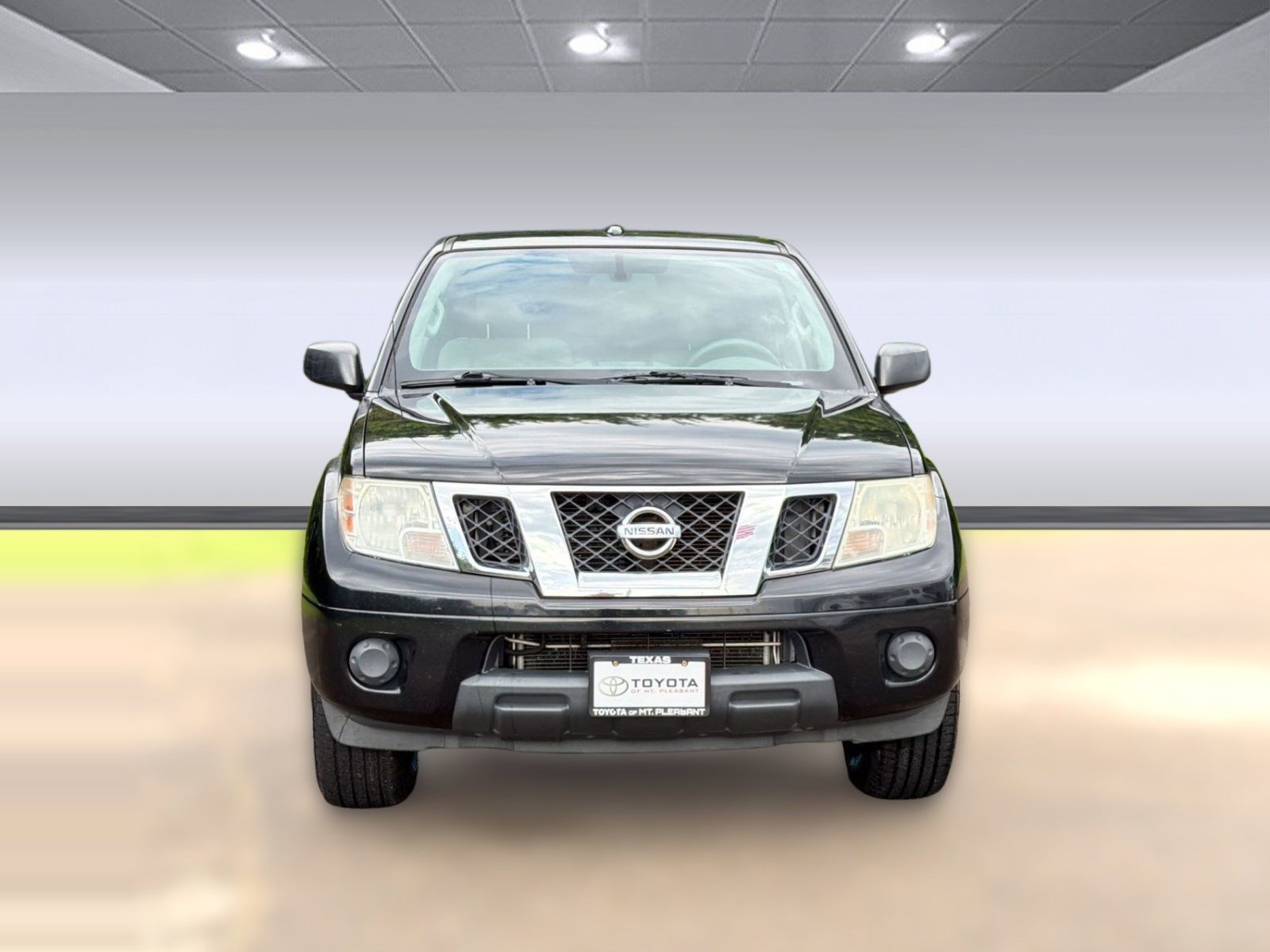 Used 2015 Nissan Frontier SV RWD image 6
