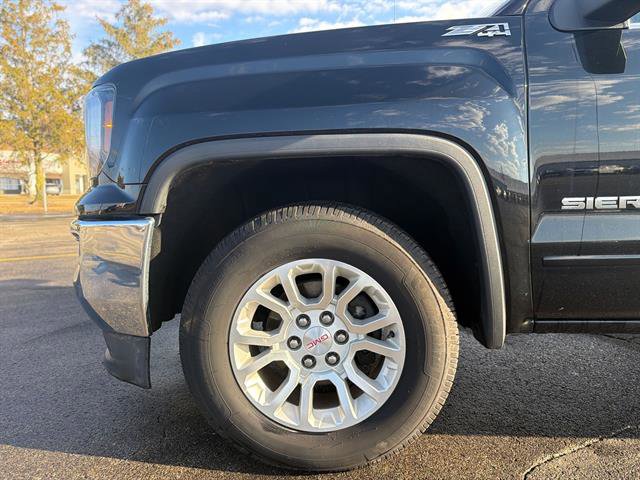 Used 2018 GMC Sierra 1500 SLE w/ SLE Value Package image 17