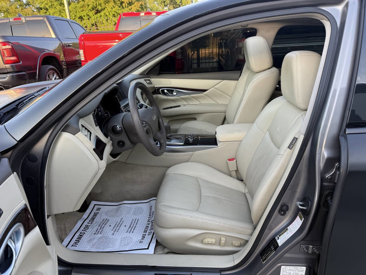 Used 2012 INFINITI M37 w/ Premium Pkg RWD image 7