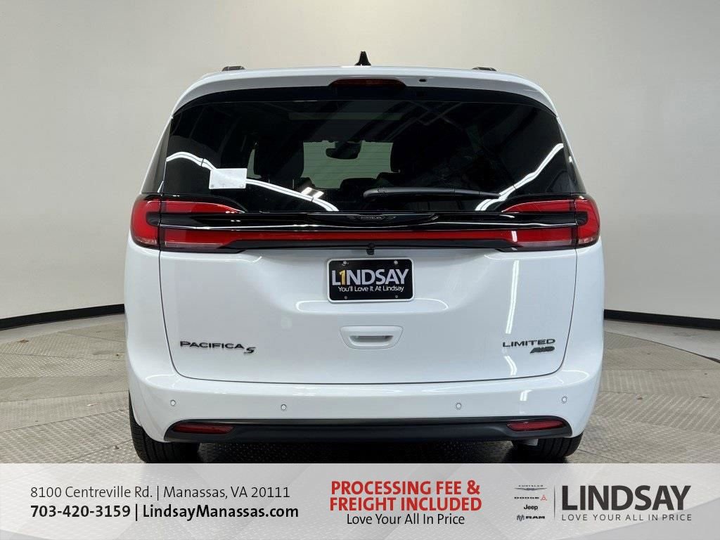 New 2026 Chrysler Pacifica Limited w/ S Appearance Package AWD/4WD image 5