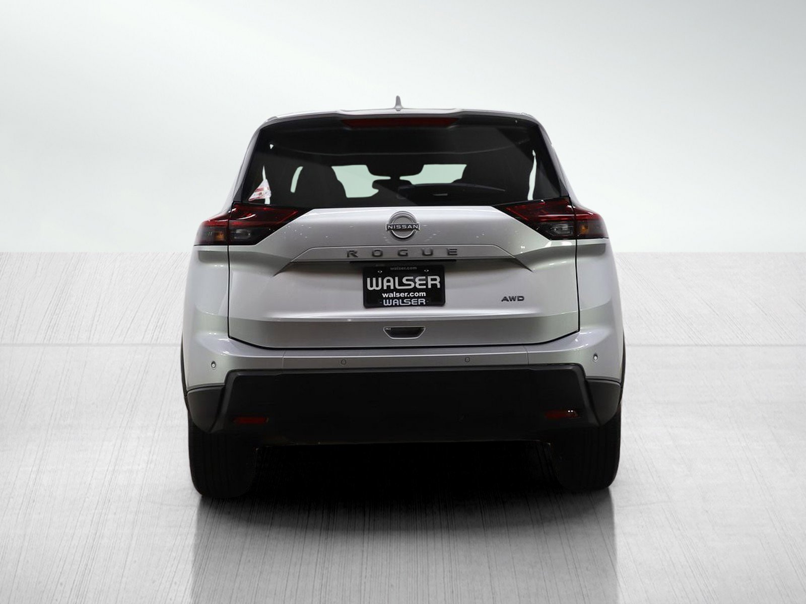 Used 2025 Nissan Rogue SV image 4