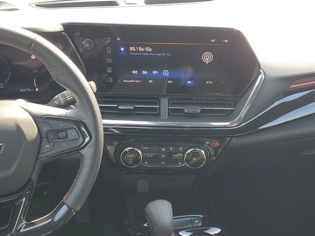 Certified 2025 Chevrolet Trax RS w/ Driver Confidence Package FWD image 13