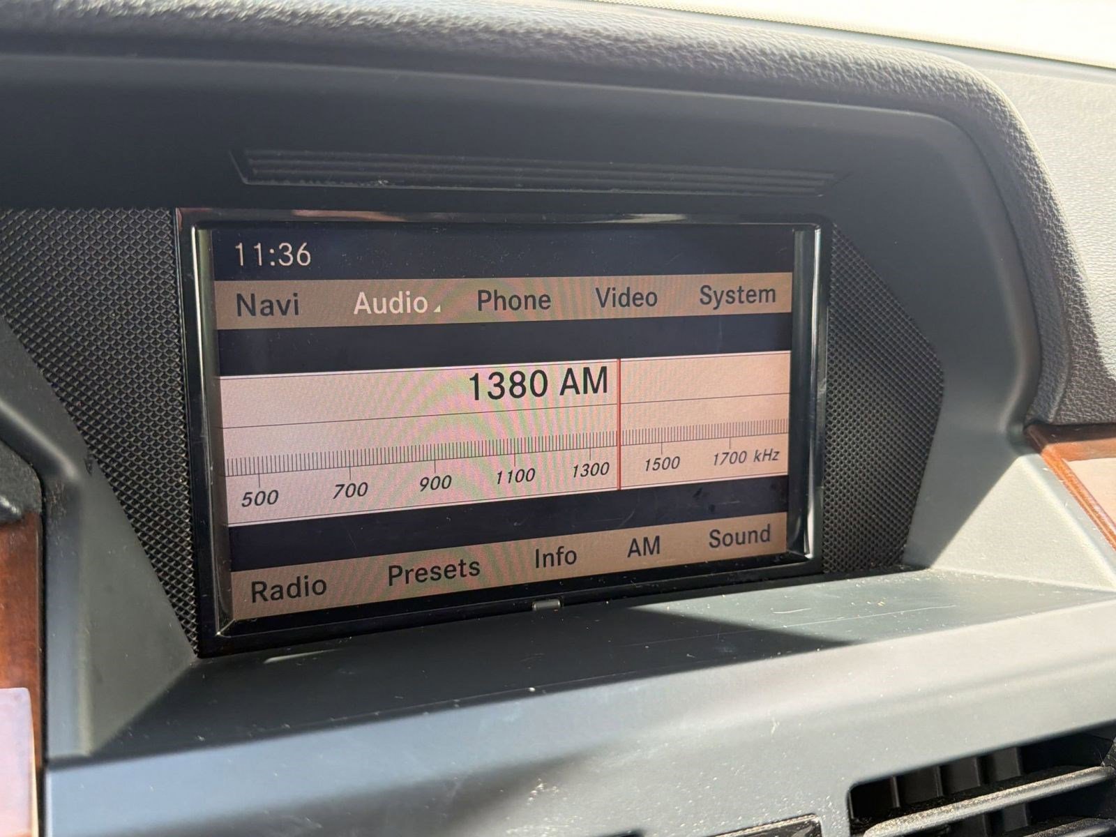 Used 2012 Mercedes-Benz GLK 350 4MATIC image 24