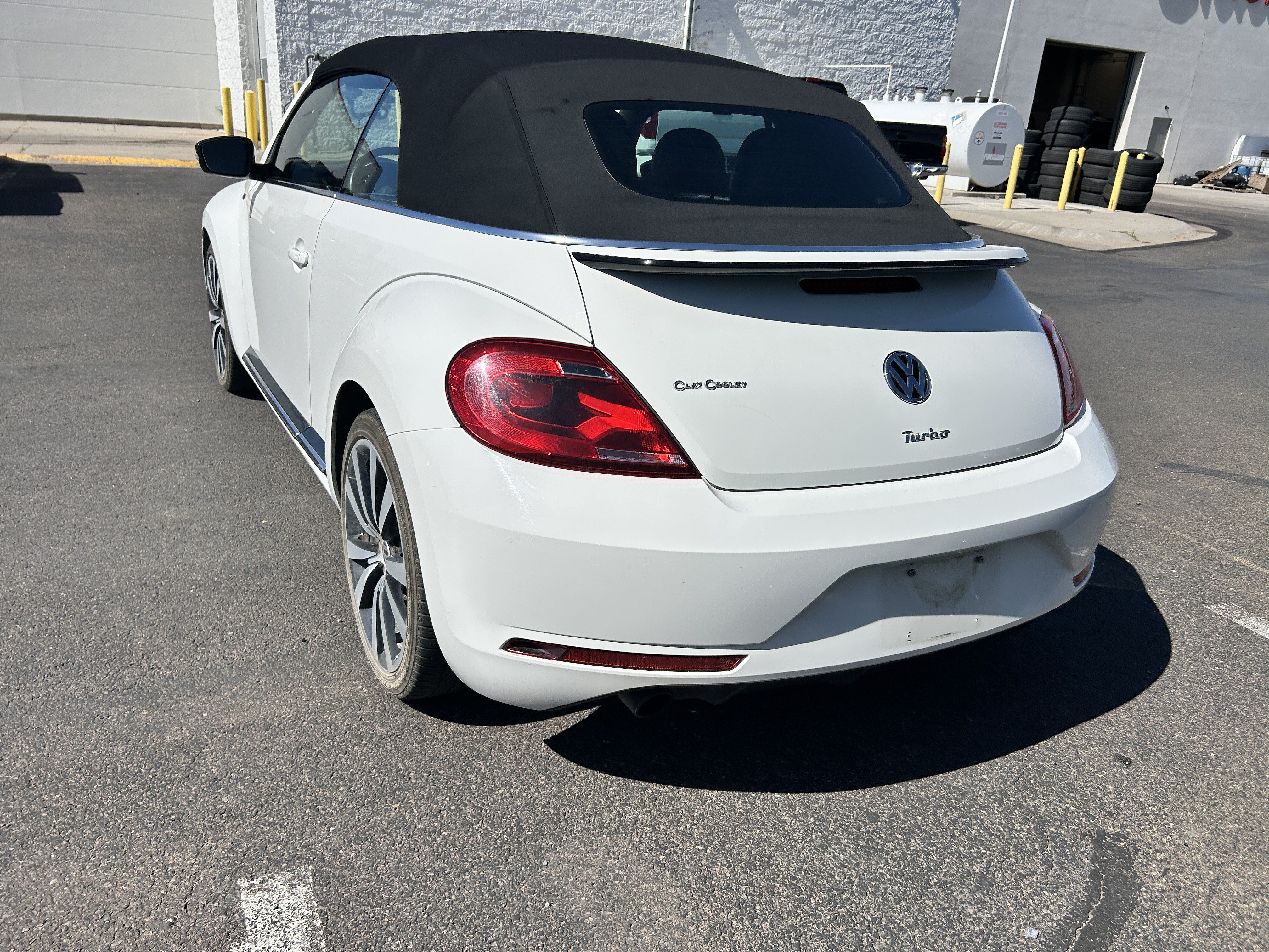 Used 2014 Volkswagen Beetle R-Line FWD image 3