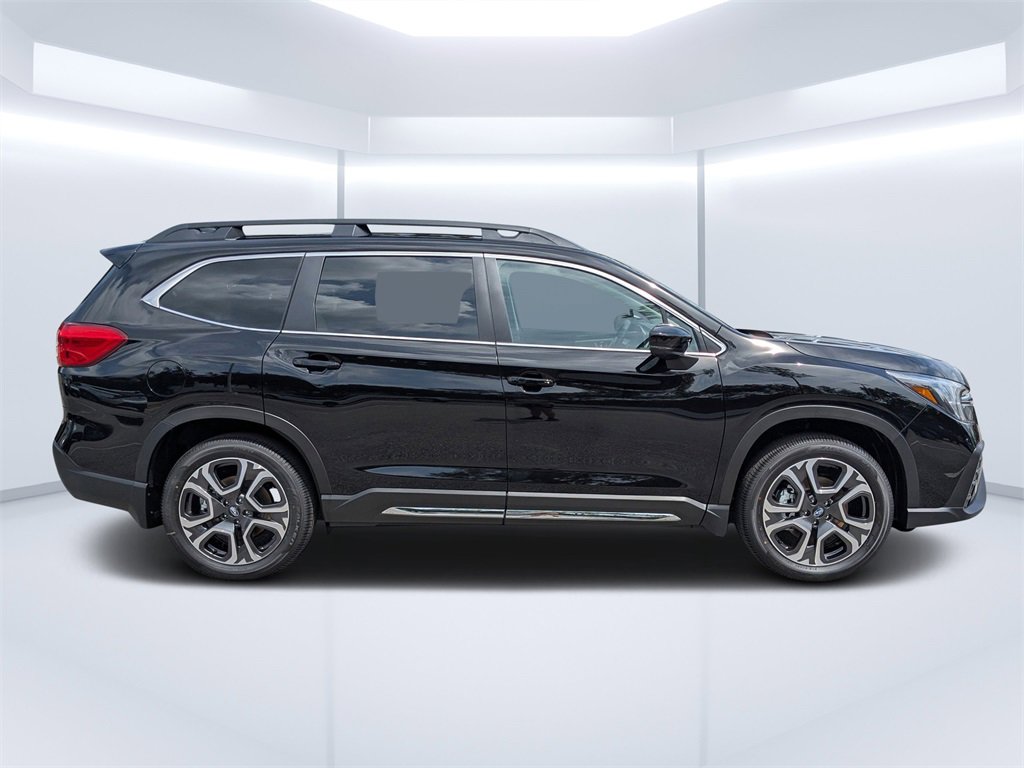 New 2025 Subaru Ascent Limited image 2