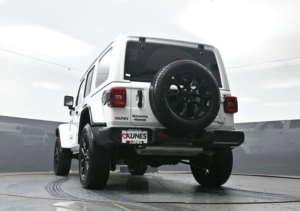 Used 2025 Jeep Wrangler Unlimited Sahara w/ Safety Group AWD/4WD image 56