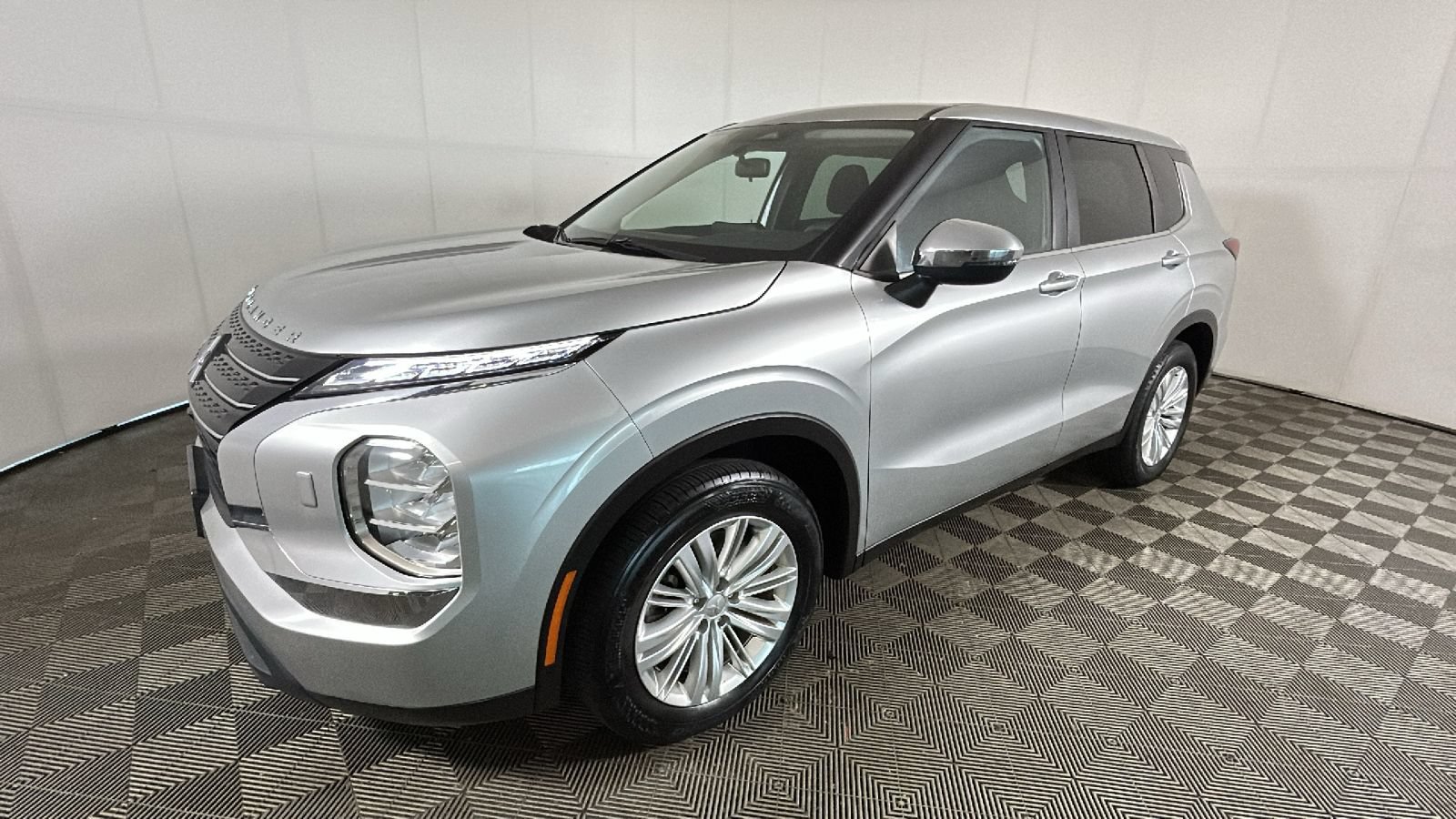 Used 2022 Mitsubishi Outlander ES AWD/4WD image 6