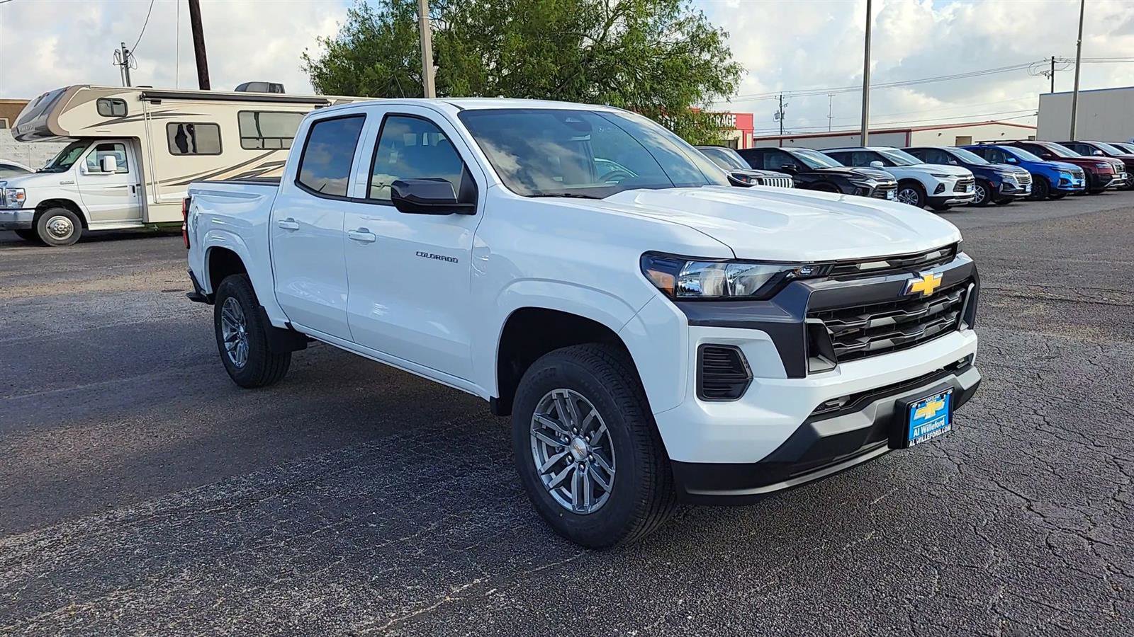 New 2025 Chevrolet Colorado LT w/ Advanced Trailering Package image 2
