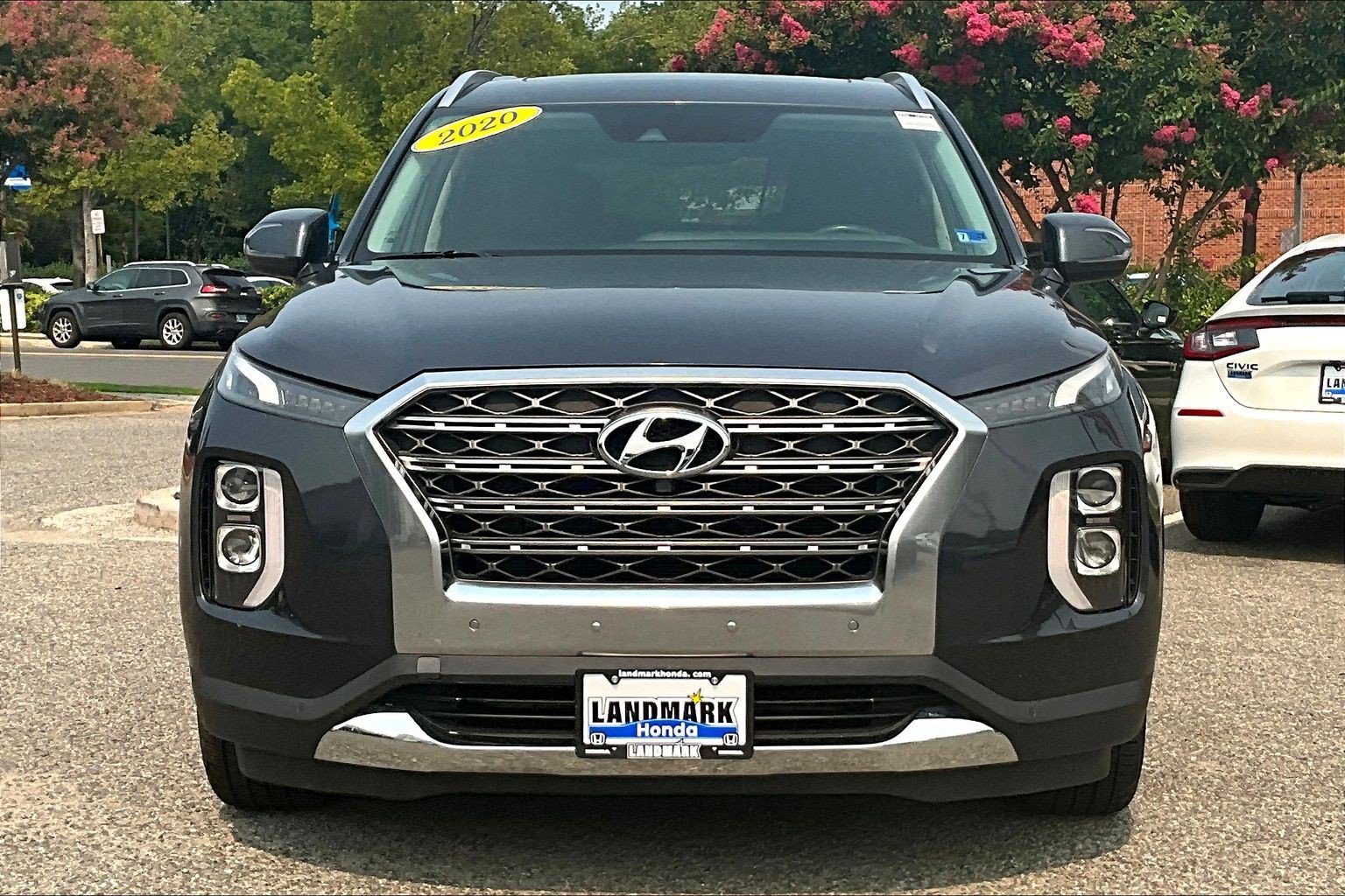 Used 2020 Hyundai Palisade SEL w/ Convenience Package FWD image 3