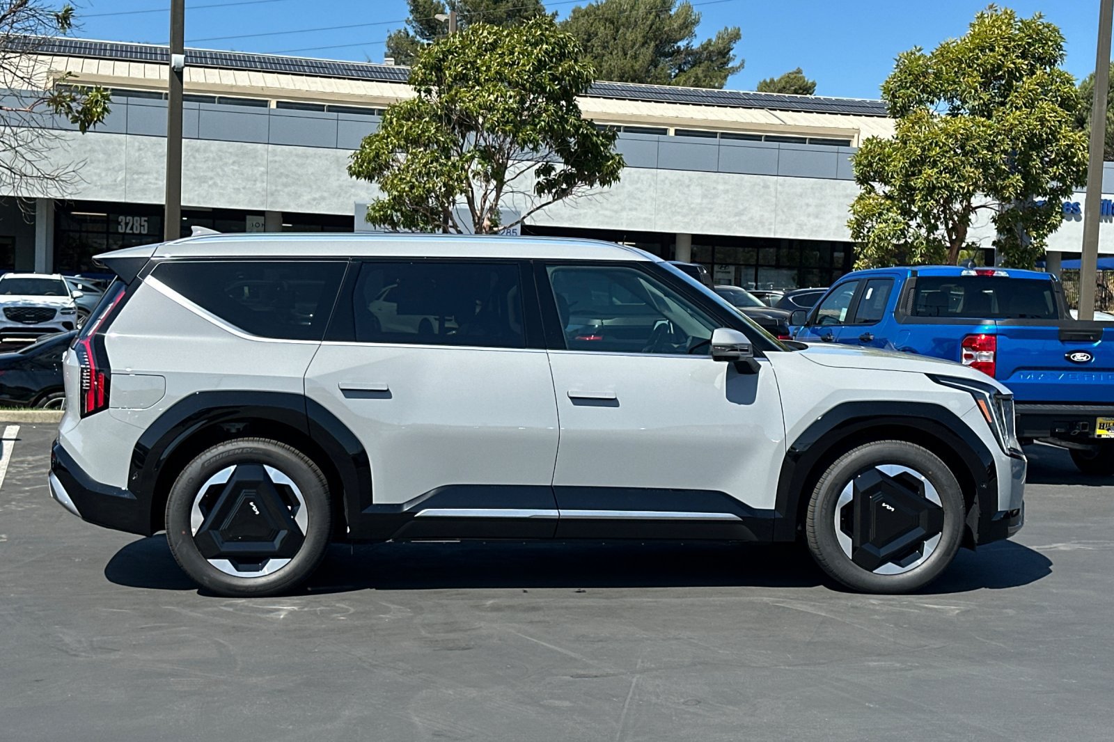 New 2026 Kia EV9 Land AWD/4WD image 3
