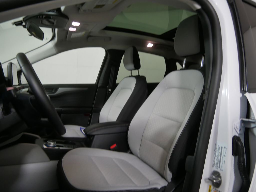 Used 2026 Ford Escape Active w/ Cold Weather Package AWD/4WD image 14