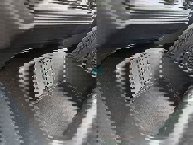 Used 2024 Ford Bronco Everglades image 31