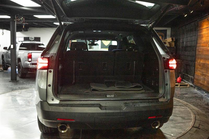 Used 2023 Chevrolet Traverse LT image 7