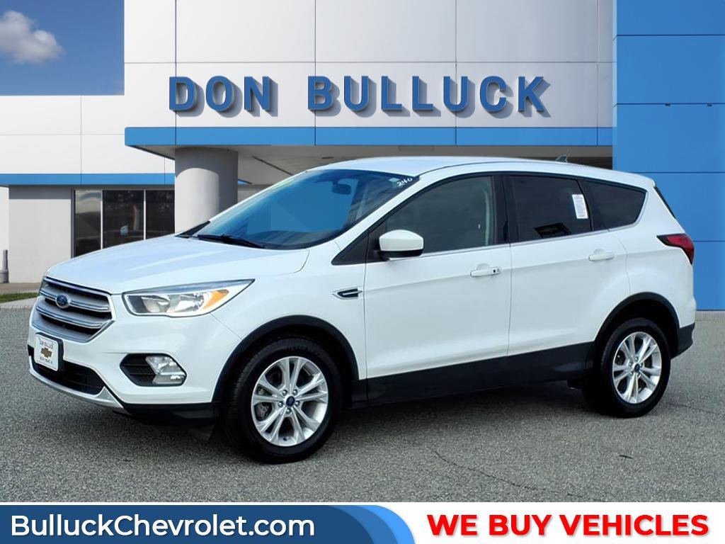 Used 2019 Ford Escape SE image 1