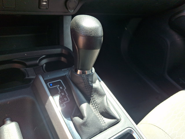 Used 2017 Toyota Tacoma SR5 AWD/4WD image 14