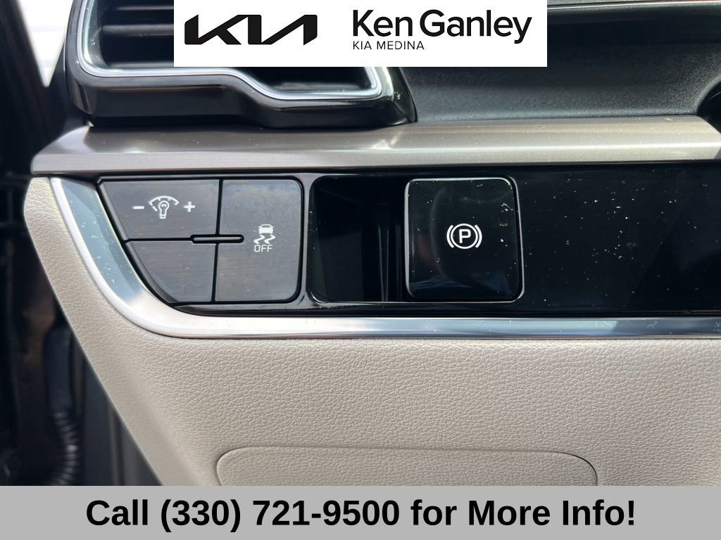 Certified 2023 Kia Sportage EX image 30
