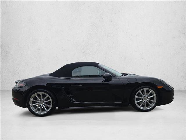 Used 2024 Porsche 718 Boxster RWD image 4
