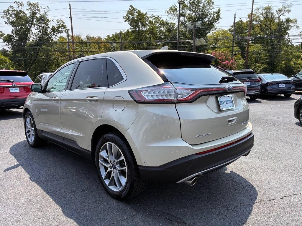 Used 2018 Ford Edge Titanium w/ Equipment Group 302A FWD image 5