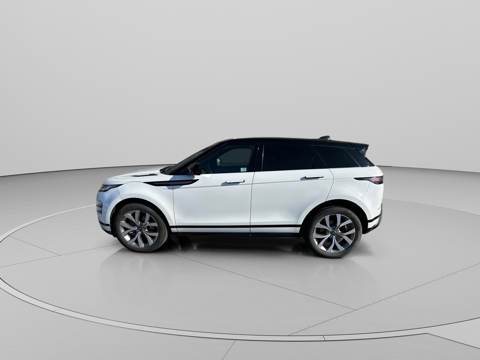 Used 2023 Land Rover Range Rover Evoque R-Dynamic S image 8