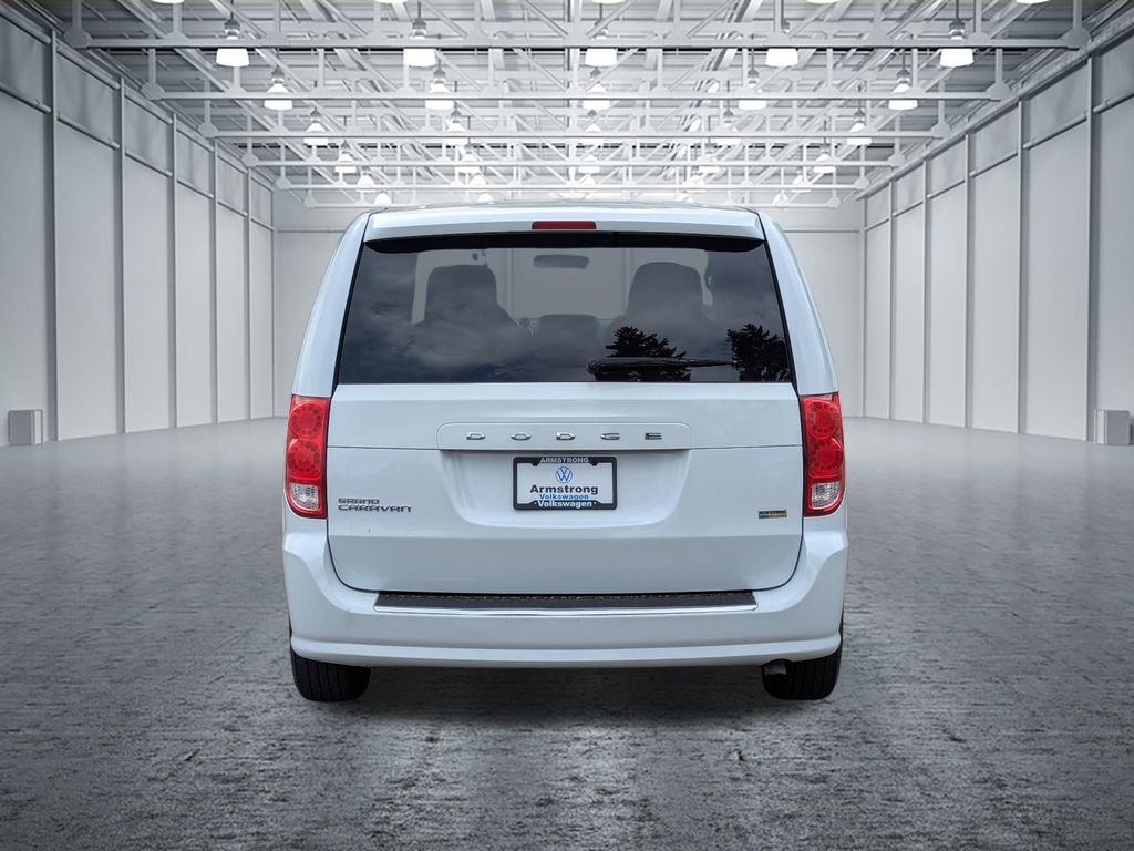 Used 2016 Dodge Grand Caravan SE w/ Quick Order Package 29E SE FWD image 4