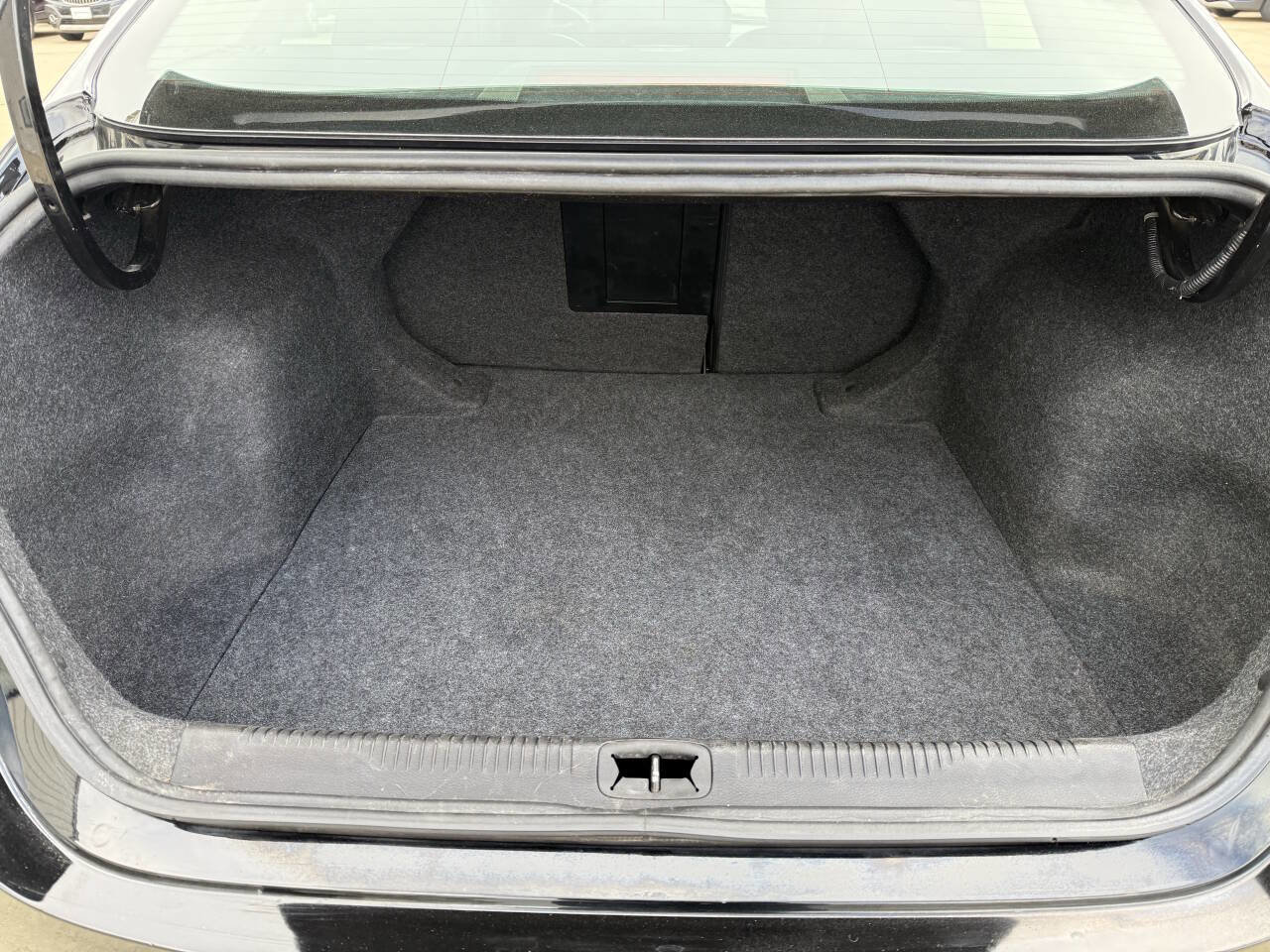 Used 2016 Chrysler 200 Limited Platinum w/ Comfort & Convenience Group image 13
