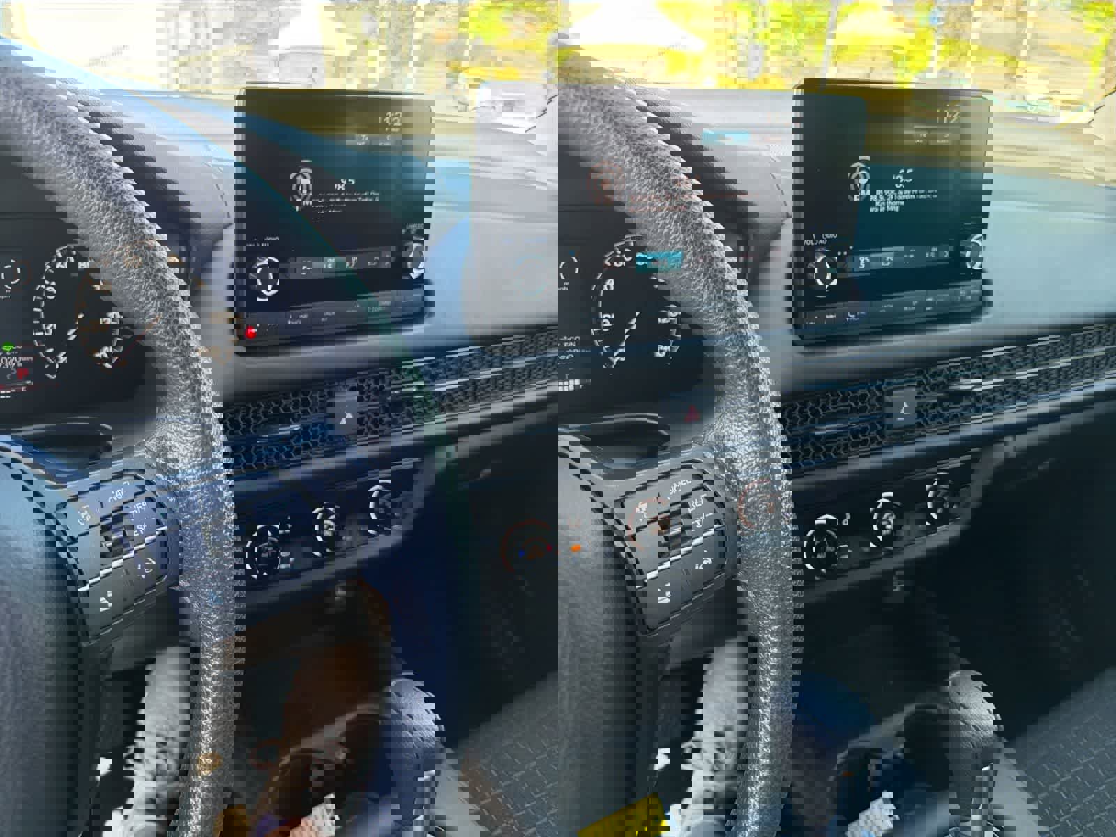 Used 2023 Honda HR-V LX image 20