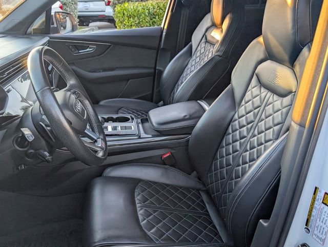 Used 2021 Audi SQ7 Premium Plus w/ Driver Assistance Package image 5