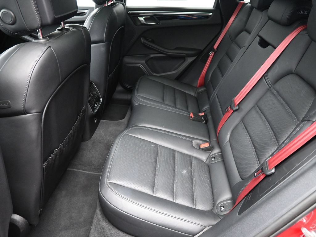 Certified 2025 Porsche Macan AWD/4WD image 7