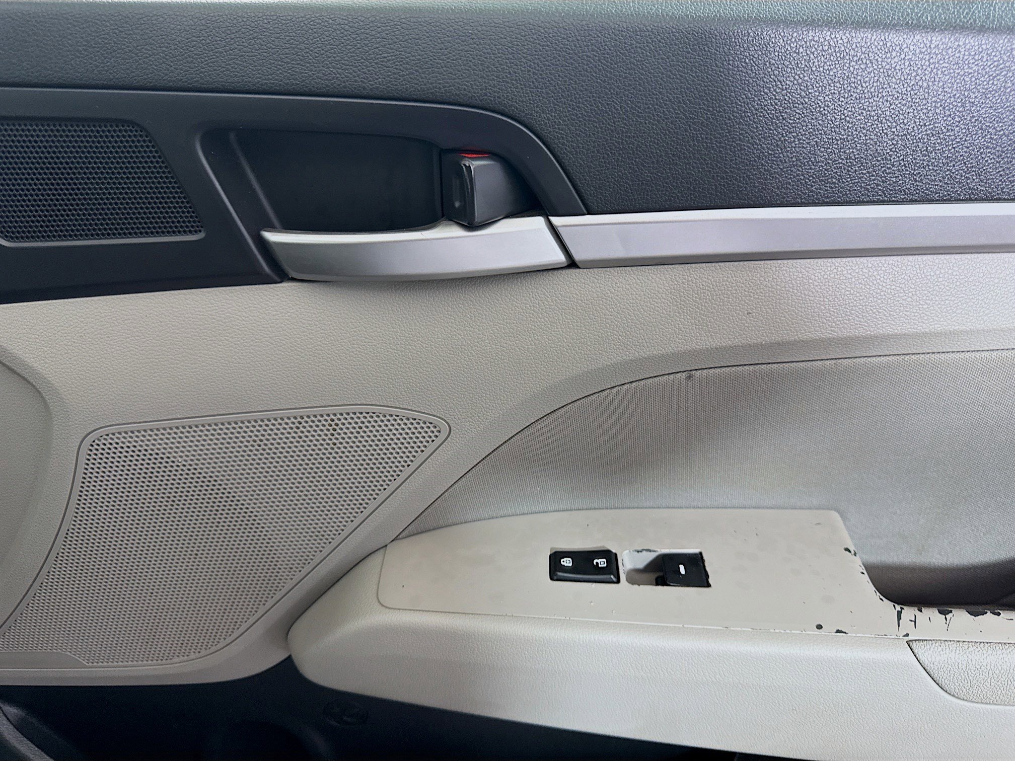 Used 2020 Hyundai Elantra SEL image 30