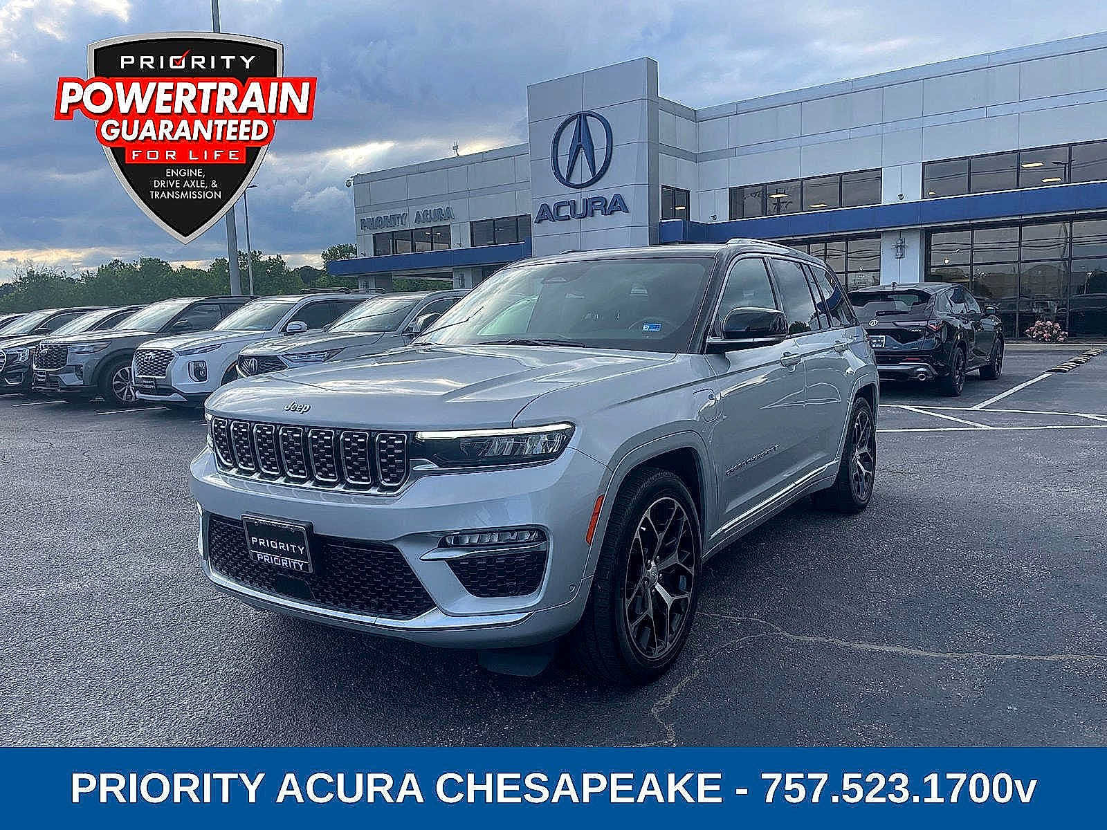 Used 2022 Jeep Grand Cherokee Summit AWD/4WD image 1