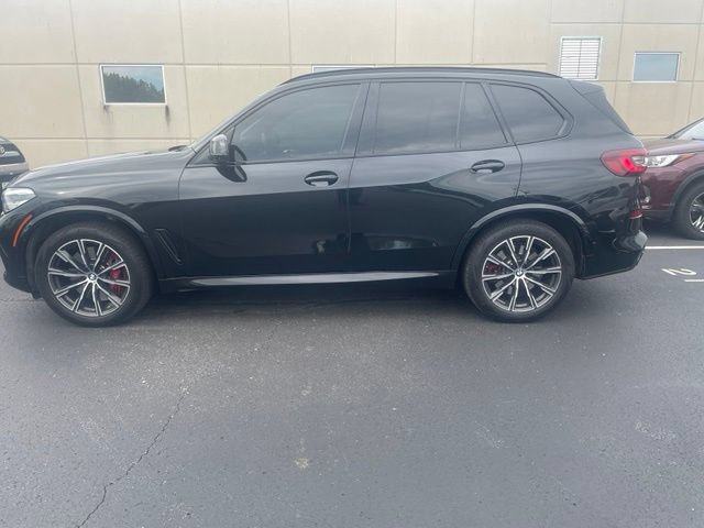 Used 2021 BMW X5 M50i AWD/4WD image 3