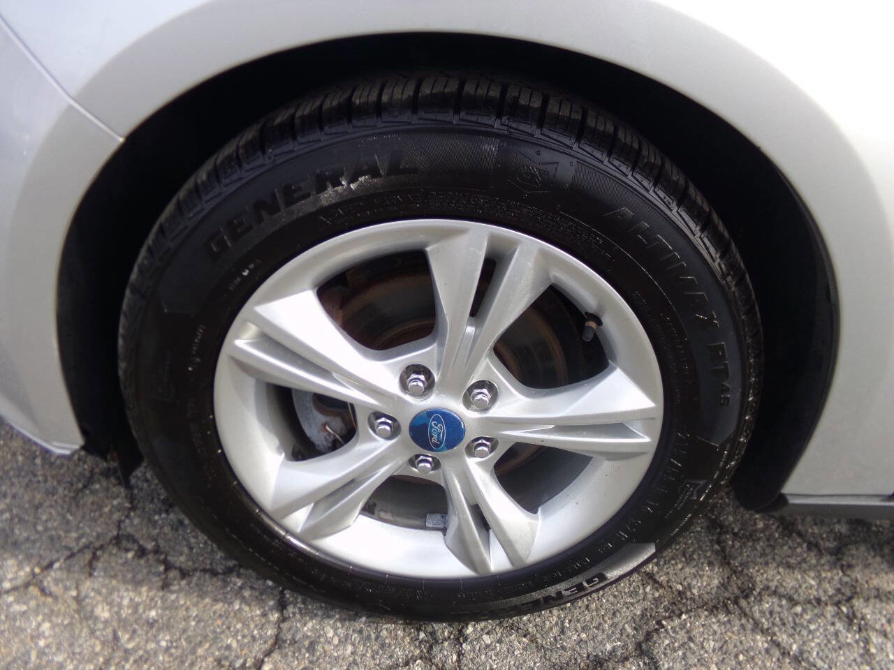 Used 2013 Ford Focus SE image 10