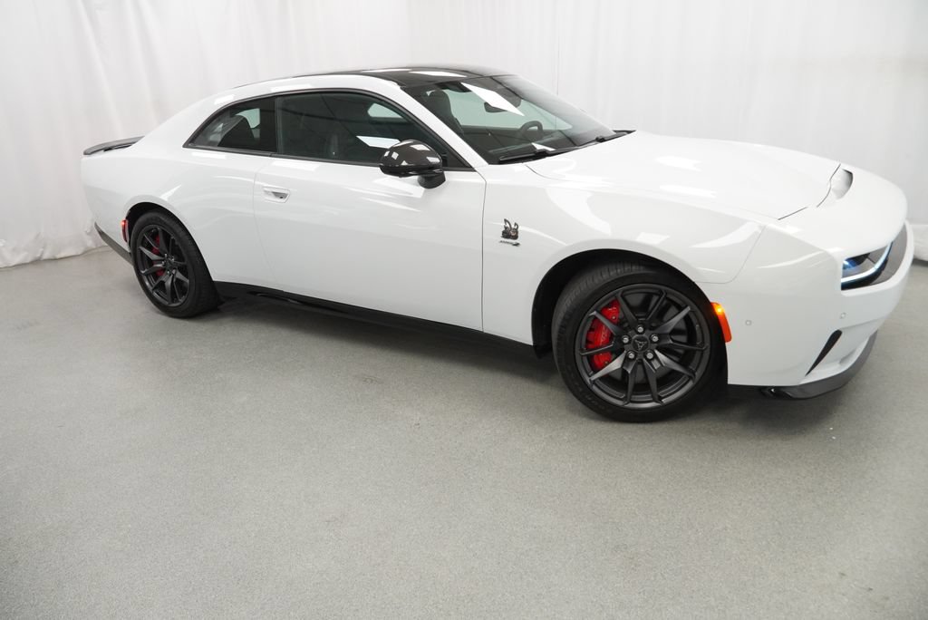 Used 2024 Dodge Charger Daytona Scat Pack w/ Plus Group AWD/4WD image 10