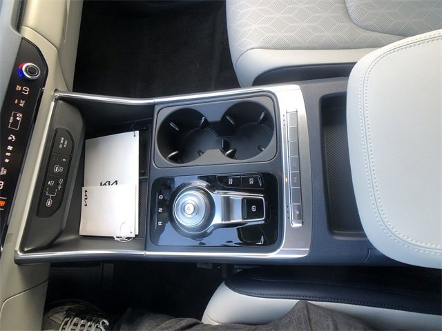 New 2026 Kia Carnival EX image 21