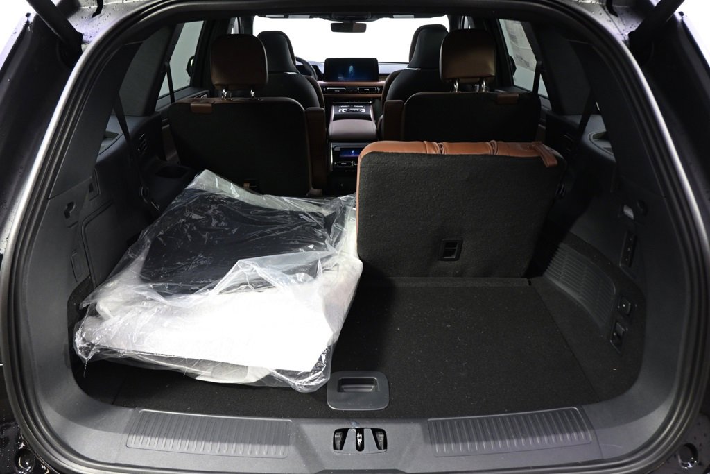 New 2026 Lincoln Aviator Reserve image 19