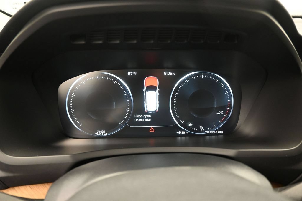 Used 2021 Volvo XC90 T6 Momentum AWD/4WD image 11