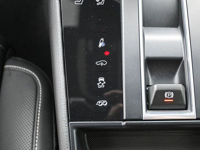 Used 2023 Porsche Macan GTS image 27