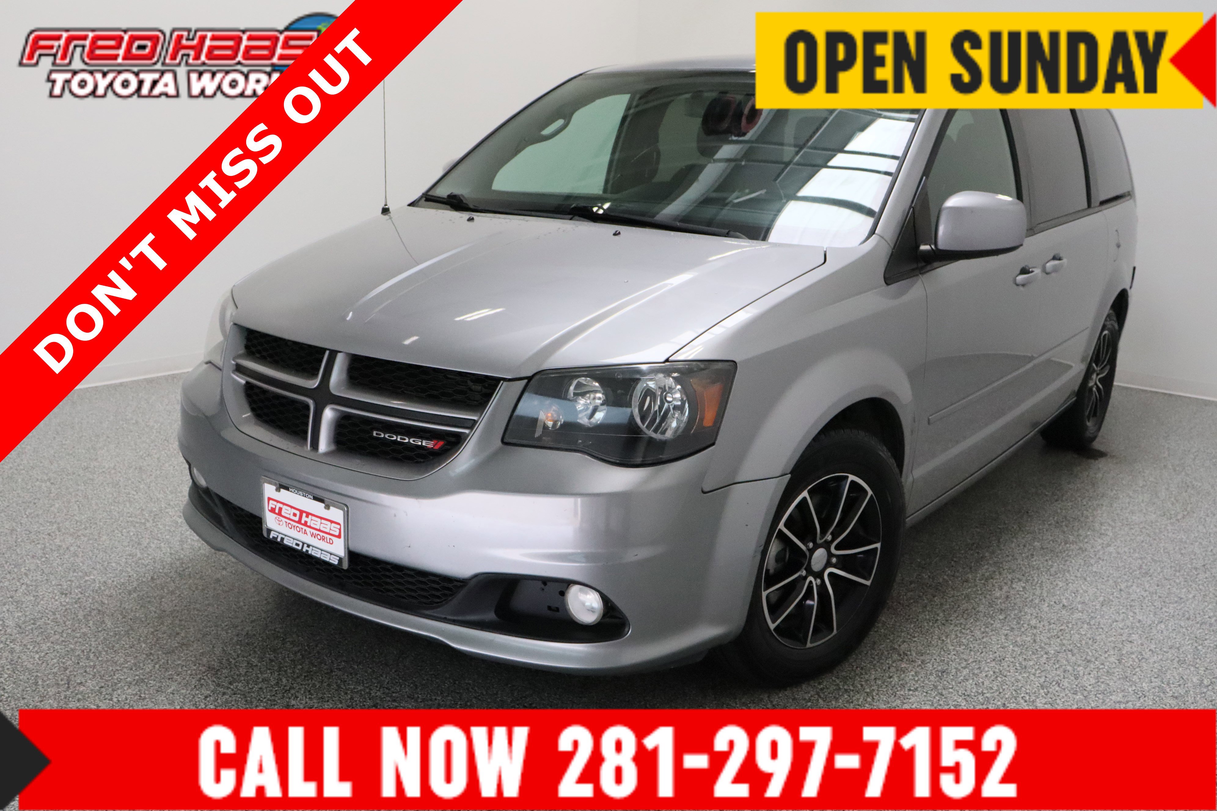 Used 2017 Dodge Grand Caravan GT FWD image 1