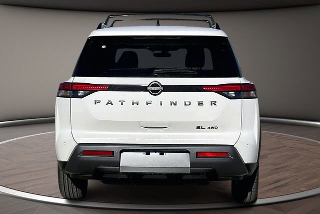 New 2026 Nissan Pathfinder SL image 4
