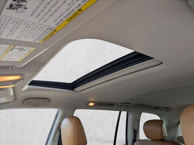 Used 2017 INFINITI QX80 Signature Edition w/ All Season Package image 16