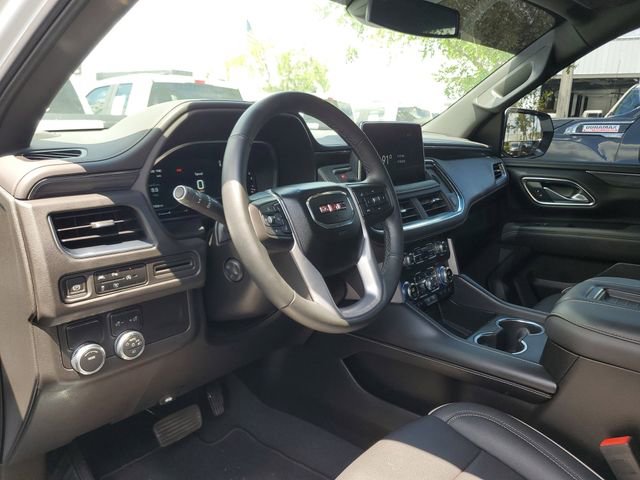 Used 2023 GMC Yukon SLT w/ SLT Luxury Package RWD image 19