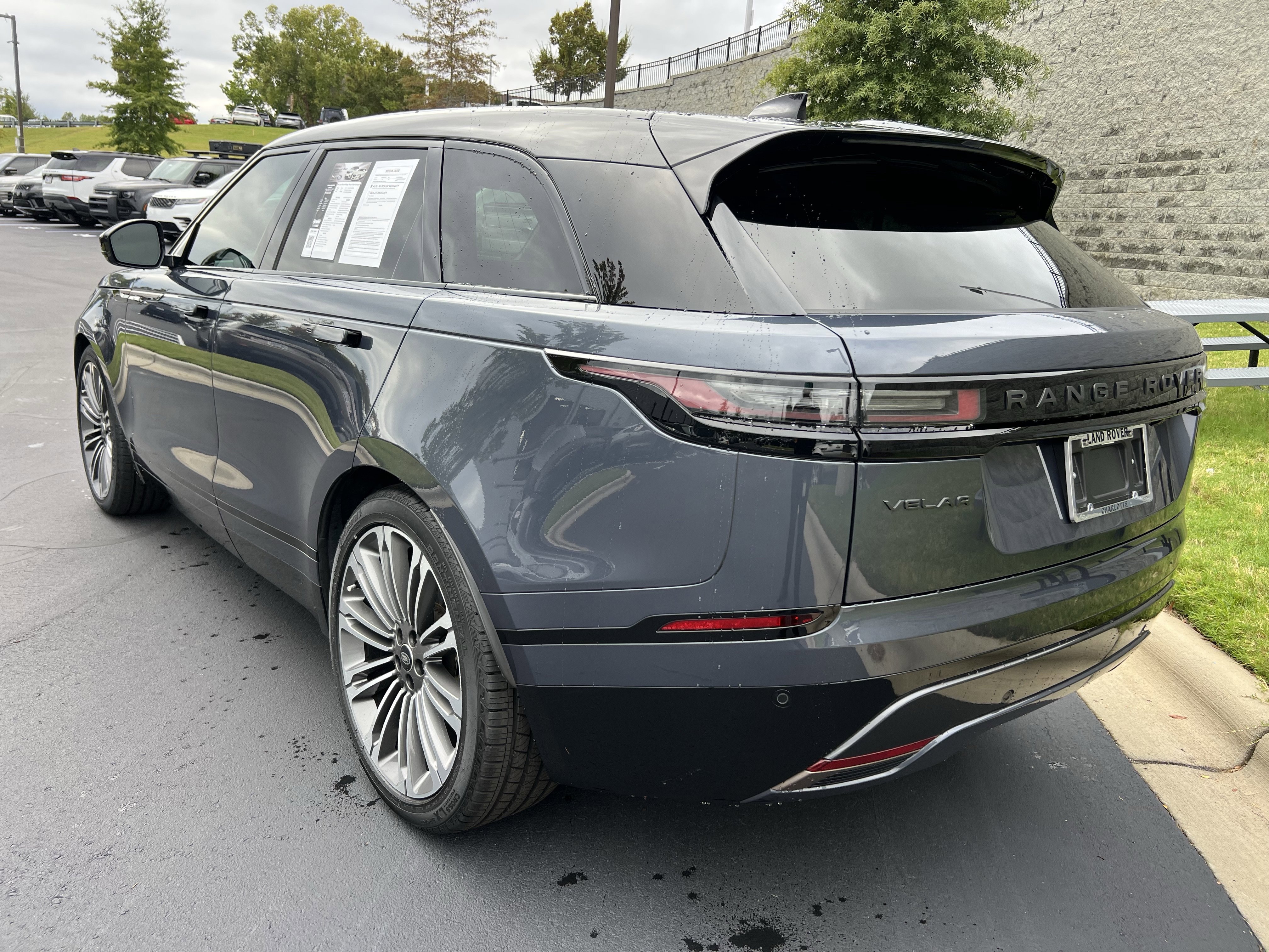 Used 2024 Land Rover Range Rover Velar Dynamic HSE image 5