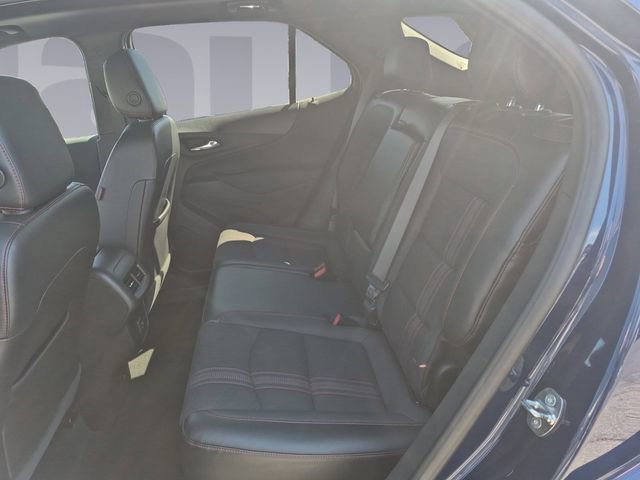 Used 2022 Chevrolet Equinox RS w/ Infotainment Package image 16