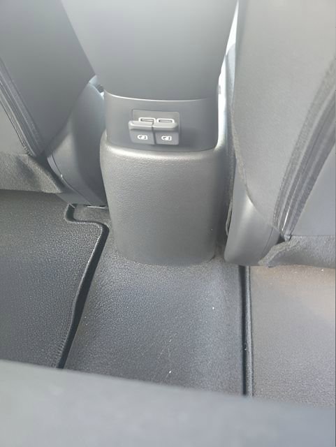 New 2025 Nissan Kicks Play S FWD image 10