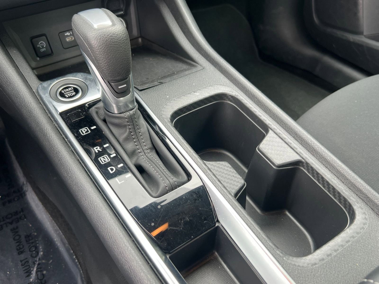 Used 2025 Nissan Sentra SV FWD image 36