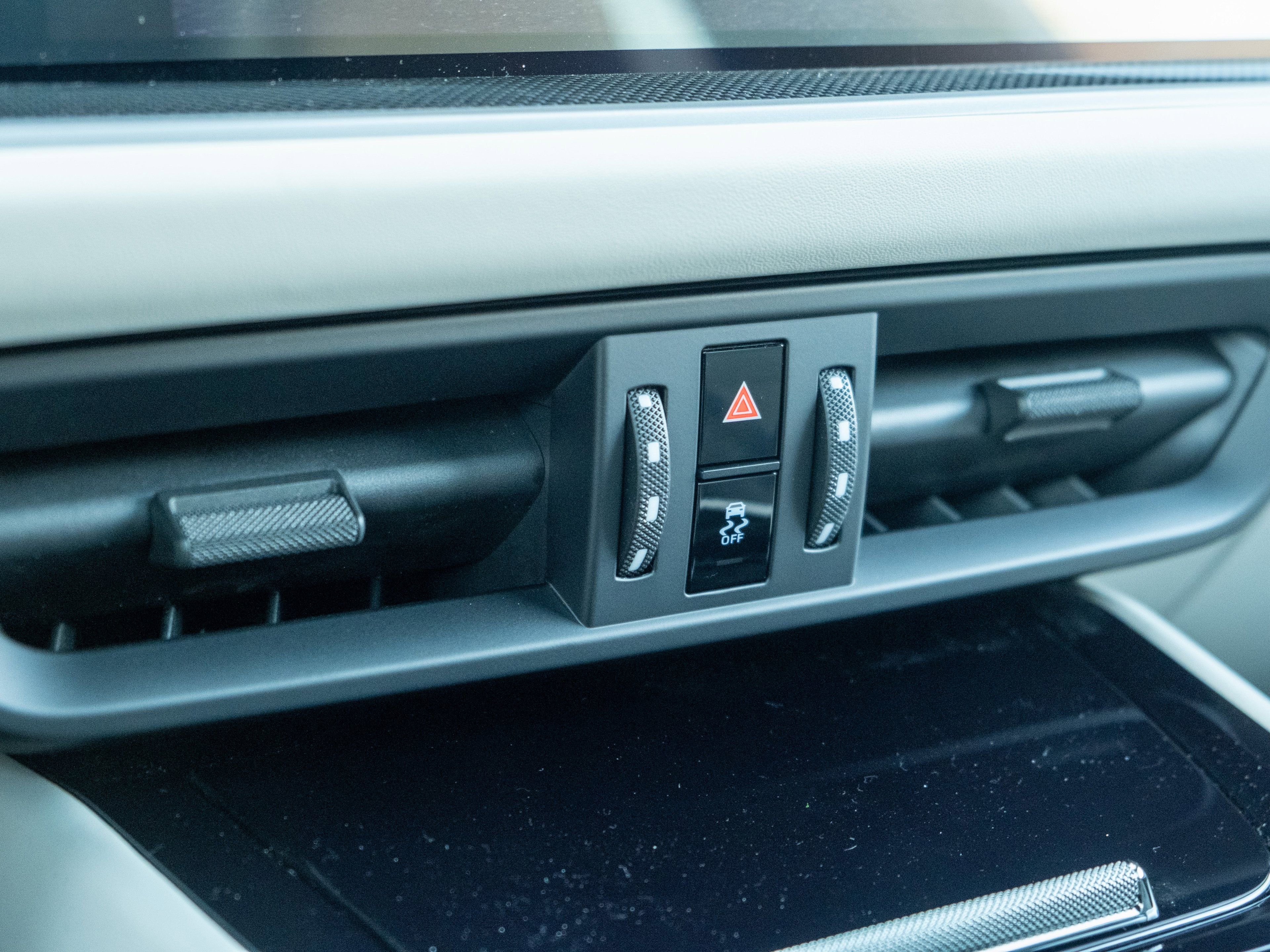 New 2026 Porsche Cayenne S image 24